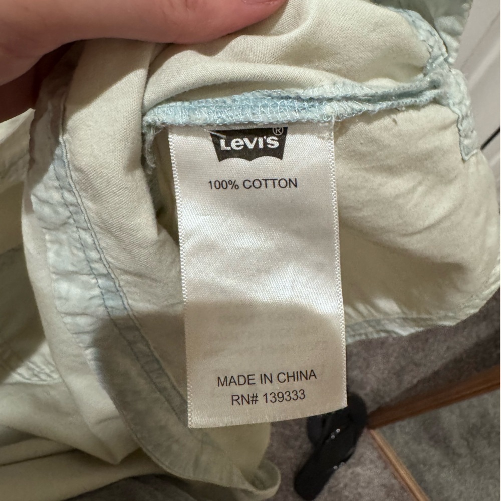 Levi's White Washed Denim Blouse - Picture 6 of 10